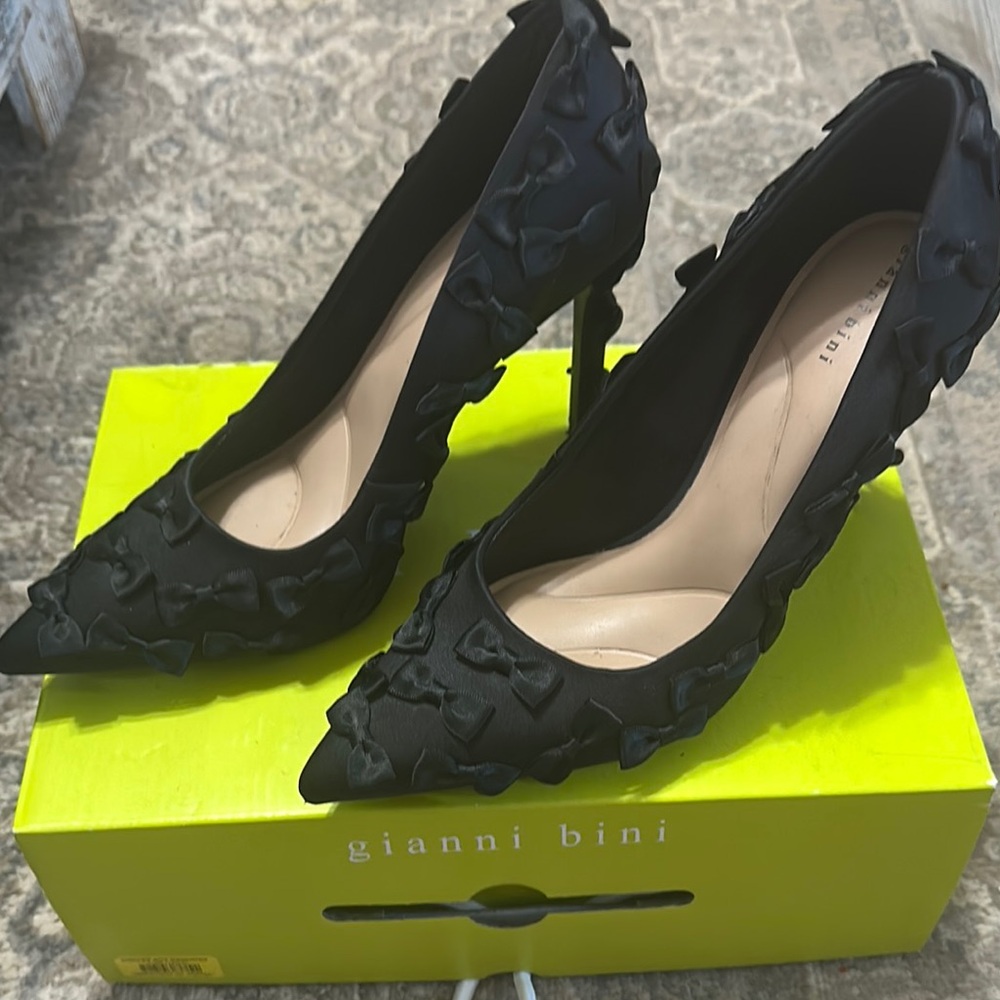 Gianni Bini Black Lace Stiletto Heels
